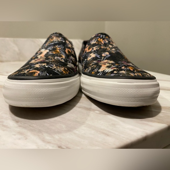 KEDS Double Decker Black Floral Slip on Sneakers Womens Size 8M EUC Water Color - Picture 9 of 9